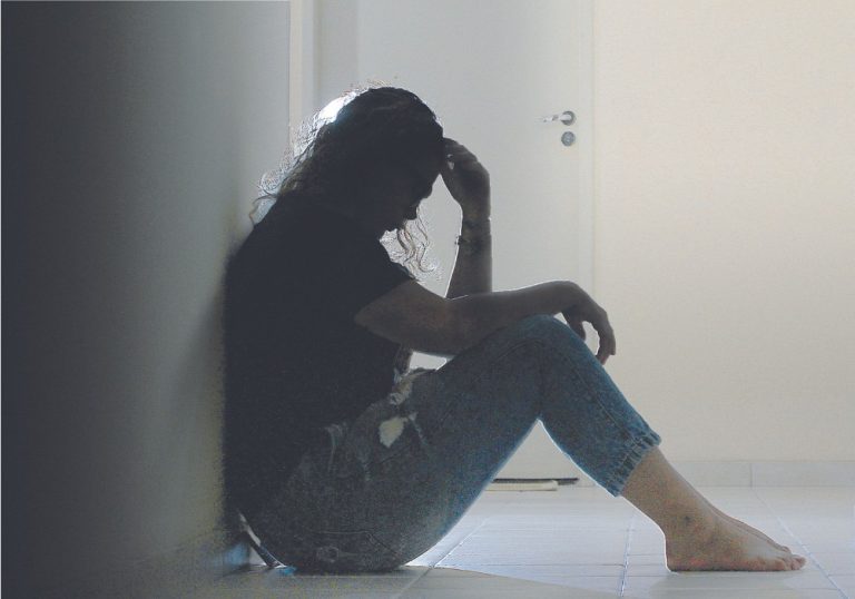 Até 10 anos de prisão para quem usa poder em troca de sexo