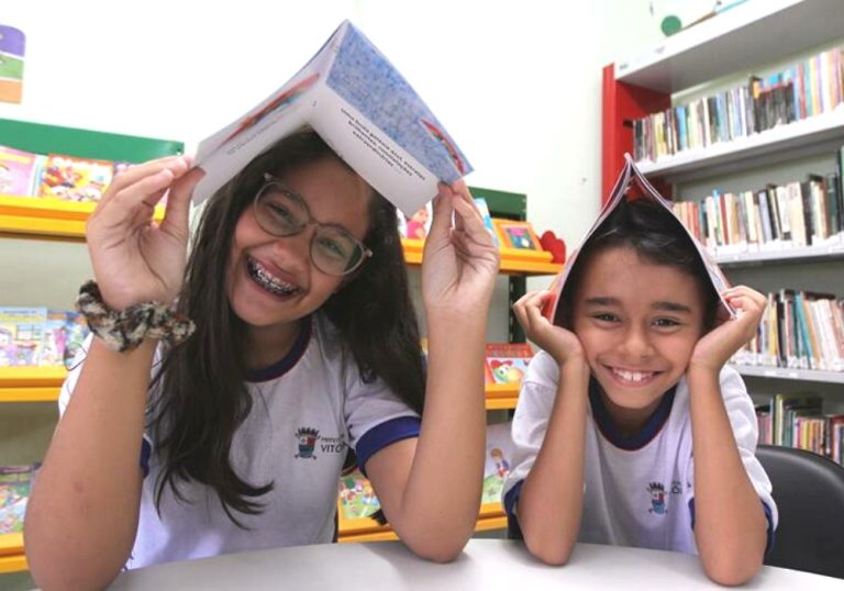 Aos 8 anos, estudantes já escrevem livros