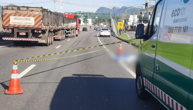 Homem é atropelado ao atravessar a Rodovia BR-101 em Viana
