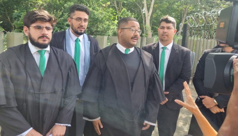 Após abandonar julgamento, defesa afirma que Georgeval é inocente