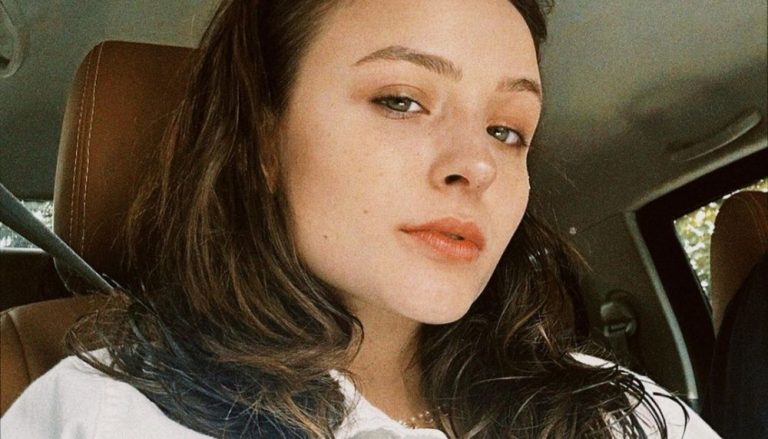 Larissa Manoela revela tentativa de extorsão com supostos prints de conversas