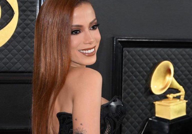 Anitta e Warner rompem parceria após 11 anos