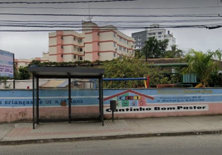 Professora de creche atacada em SC diz que trancou sala onde ficam bebês