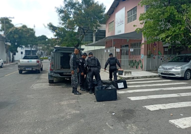 Granadas são vendidas a R$ 100 em Cariacica