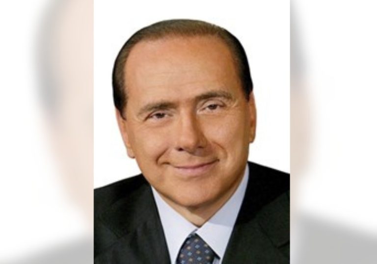 Internado na UTI, Silvio Berlusconi está com leucemia, diz jornal italiano