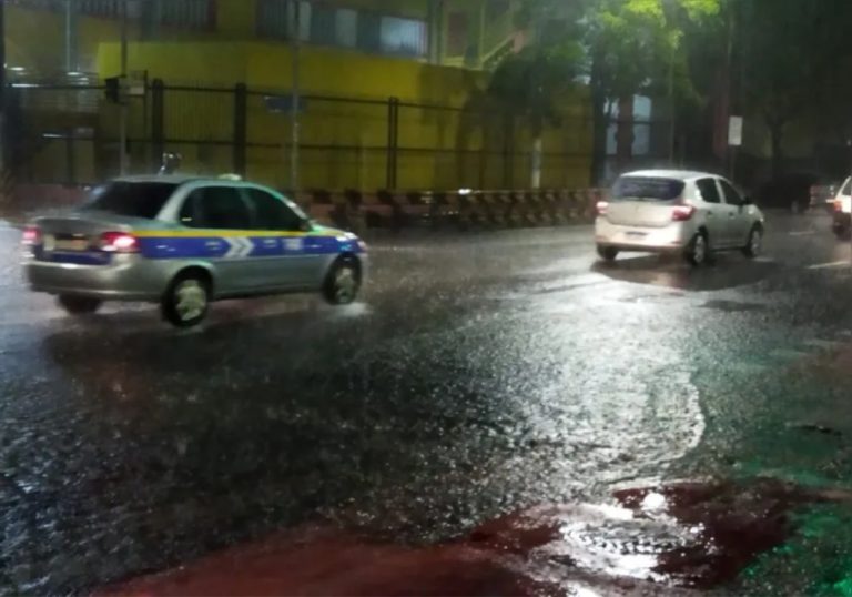 Vitória é a cidade do ES onde mais choveu nas últimas 24 horas. Veja previsão