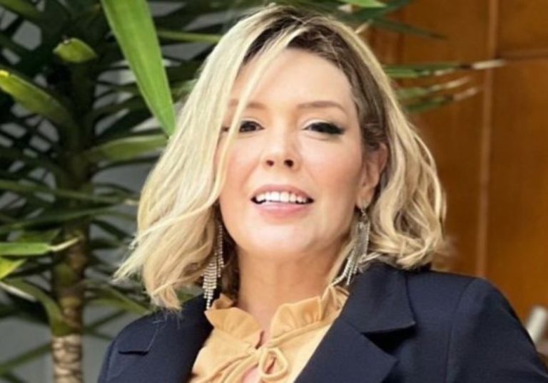 “A doença não é mais uma sentença de morte”, diz Simony ao lançar livro