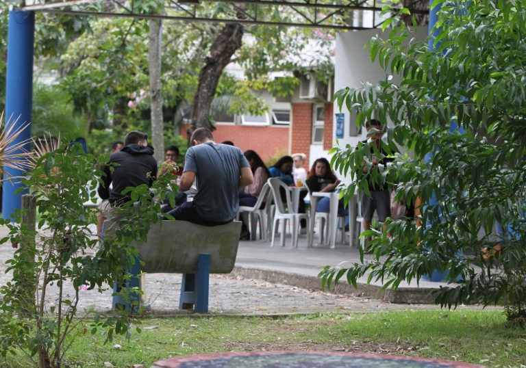 Estado vai rastrear quem posta mensagens de ataques