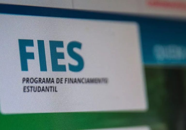 Polícia Federal e Controladoria fazem operação contra fraude no Fies