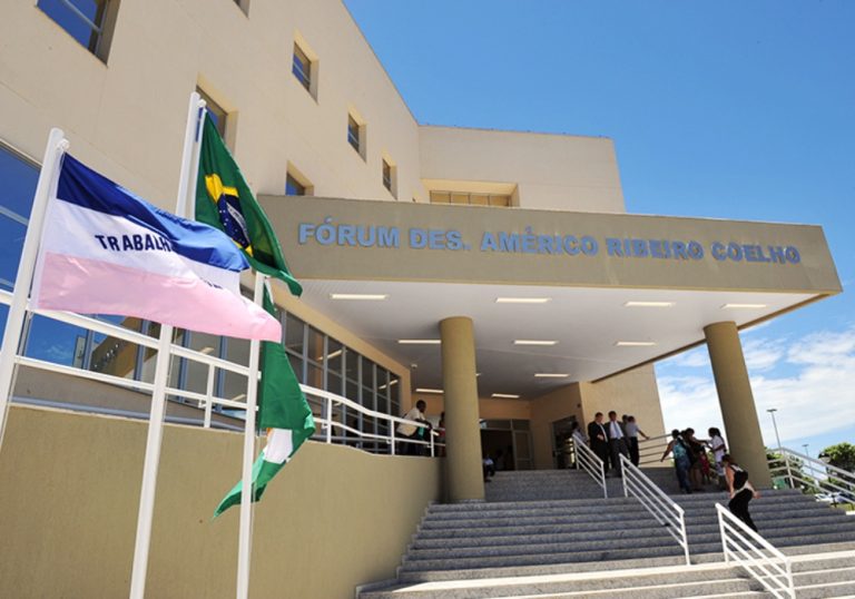 Fórum realiza mutirão para emissão de carteira de identidade no ES