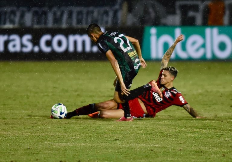 Maringá vence, amplia crise do Flamengo e larga na frente na Copa do Brasil