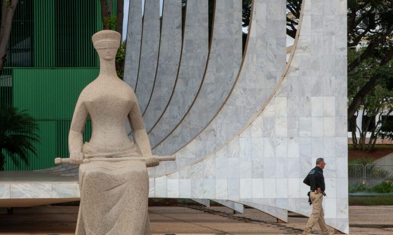 STF tem oito votos para tornar réus 100 envolvidos em ataques de Brasília