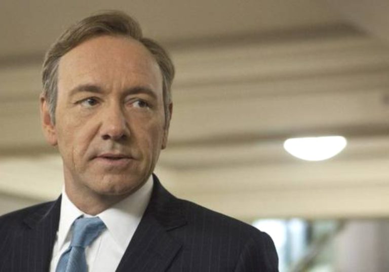 Kevin Spacey enfrentará novo julgamento por assédio sexual no Reino Unido