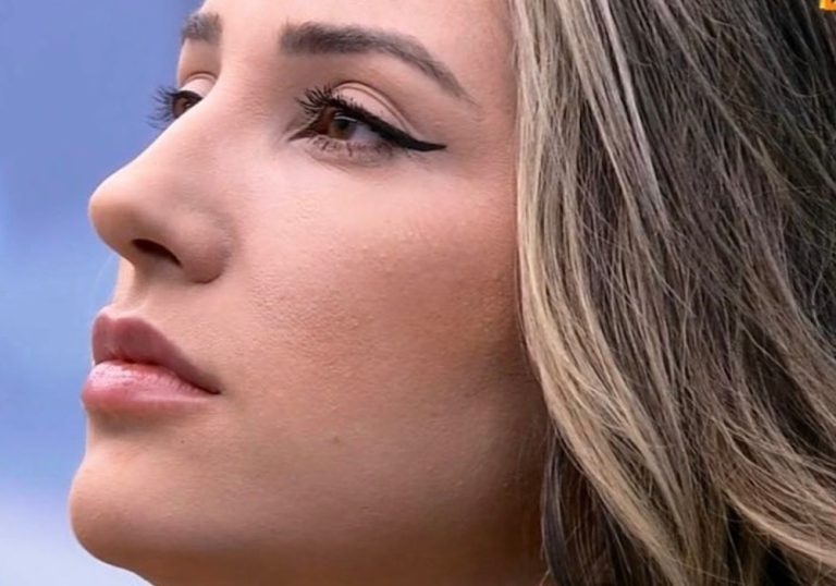 Amanda é a primeira finalista do BBB 23 e consola Aline após a prova
