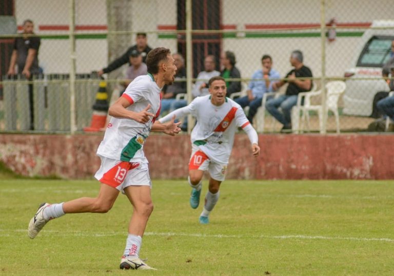 Real Noroeste vence e levanta a taça do Capixabão pelo terceiro ano seguido