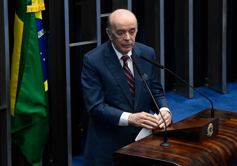 José Serra é internado para realizar cirurgia na coluna