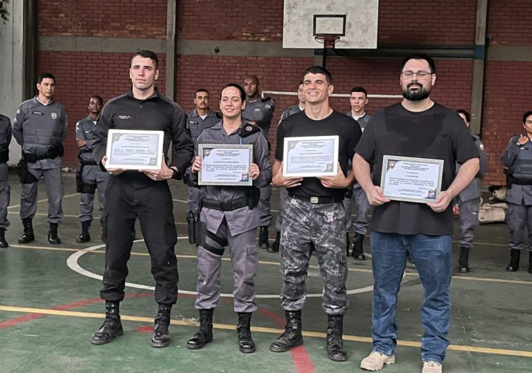 Curso com policial dos EUA contra ataques em escolas