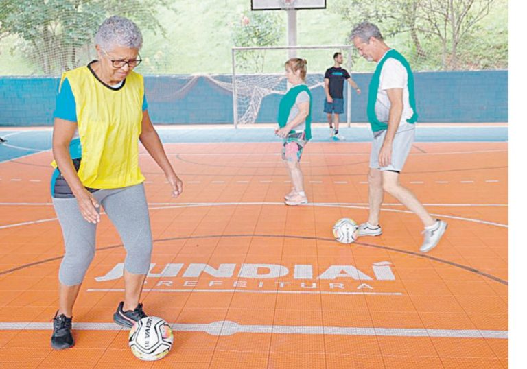 Walking Football: conheça a nova modalidade de futebol para idosos no ES