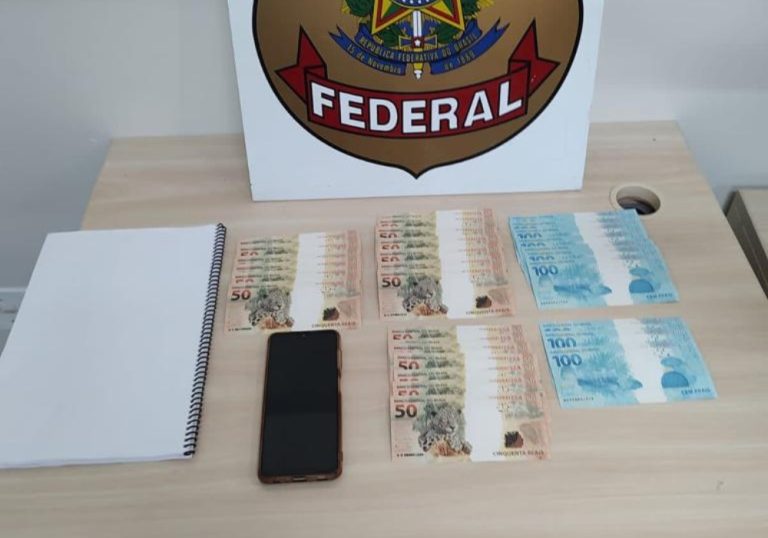 Polícia Federal prende mulher com R$ 2 mil em notas falsas no sul do ES