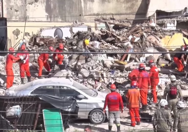 Sobe para seis o número de mortos em desabamento de prédio em Olinda