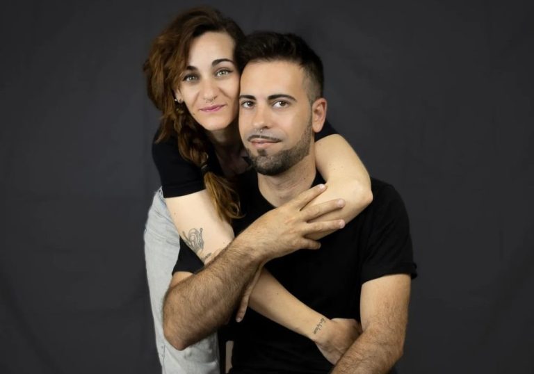 Meios-irmãos apaixonados e com dois filhos lutam por direito a casamento