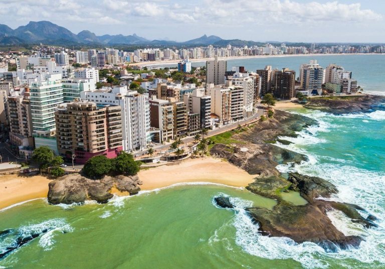 Guarapari: um balneário muito além do verão