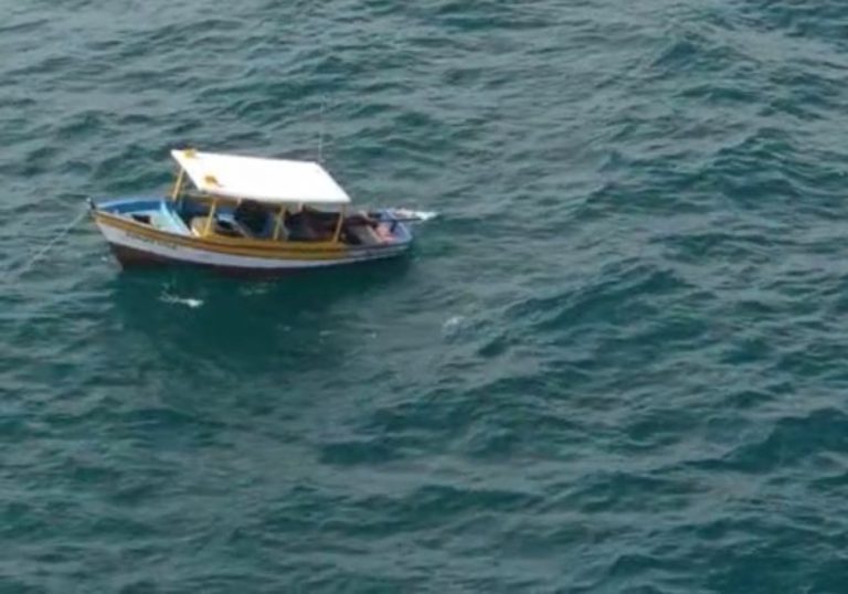 Pescador desaparece no mar em Guarapari