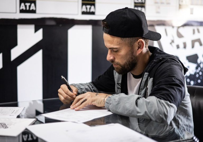Santos prorroga vínculo com Lucas Lima até 2025