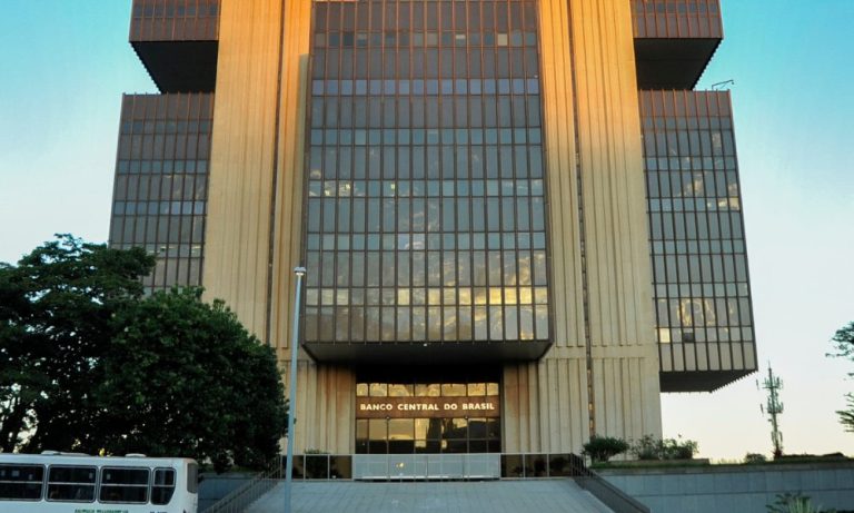 100 mil podem reduzir prestação de dívidas com bancos em até 40% no ES