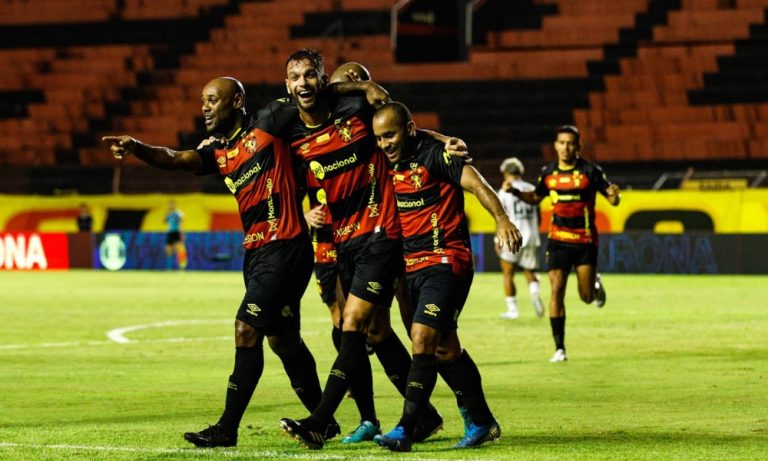 Sport faz 2 a 0 no Guarani e comemora a primeira vitória na Série B