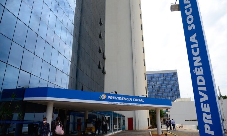 INSS entra com recurso no STF contra revisão da vida toda