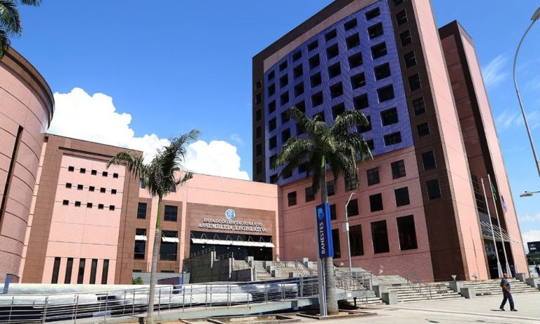 Deputado do ES é parado em blitz e se recusa a fazer teste do bafômetro