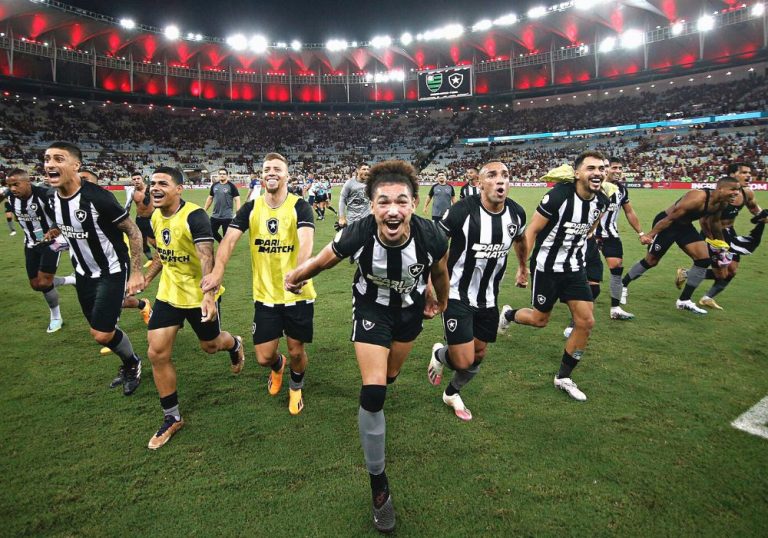 Botafogo busca recorde no Brasileirão contra o Goiás