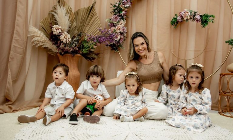 “Pelos meus filhos, enfrento minha dor”, diz mãe de quíntuplos capixabas