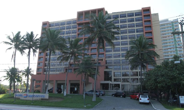 Hotel Canto do Sol, em Vitória, volta a ter hóspedes após 8 anos