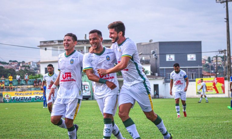 Nova Venécia vence e assume a liderança da Copa ES