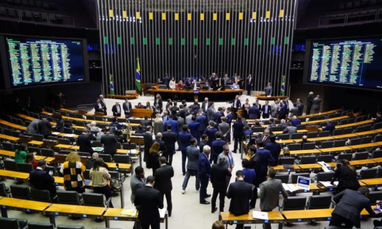 Entenda o que é o novo arcabouço fiscal que teve texto-base aprovado na Câmara