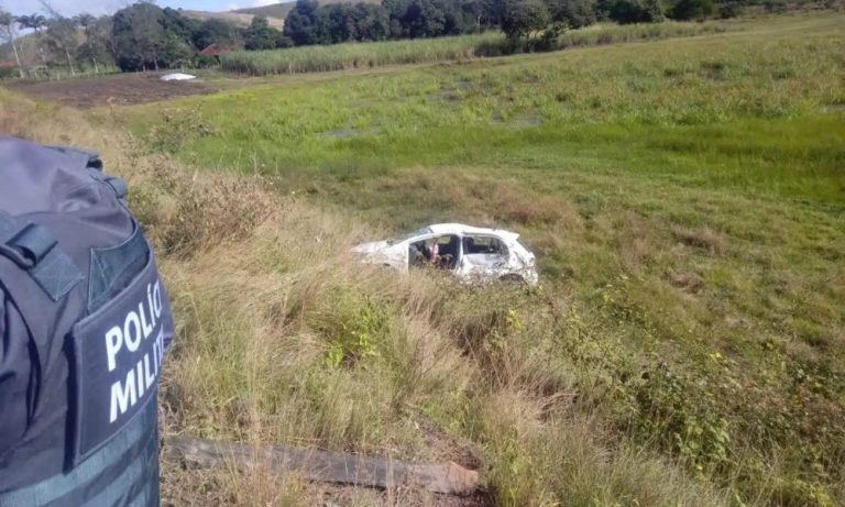 Acidente envolvendo carro oficial deixa homem morto em rodovia no ES