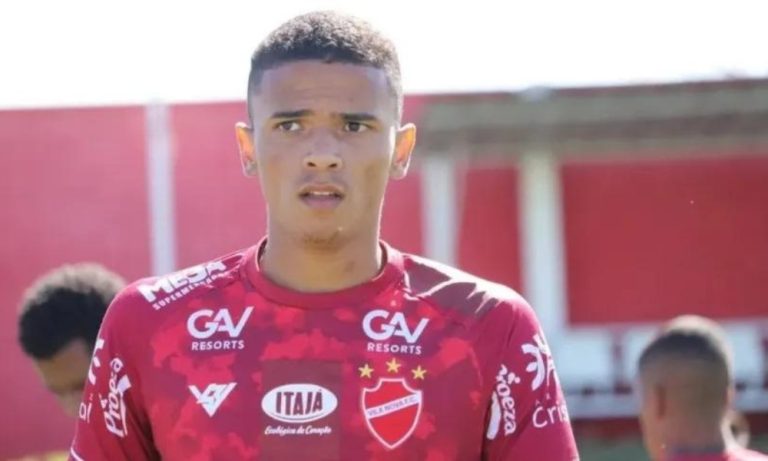 Jogador é banido do futebol pelo STJD por escândalo de apostas esportivas