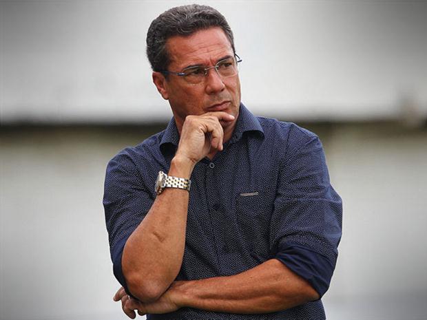 Corinthians confirma Vanderlei Luxemburgo como novo técnico do clube