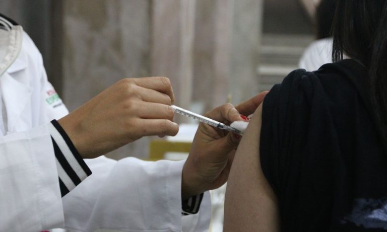 Brasil tem 16 milhões de vacinados com dose bivalente contra covid-19