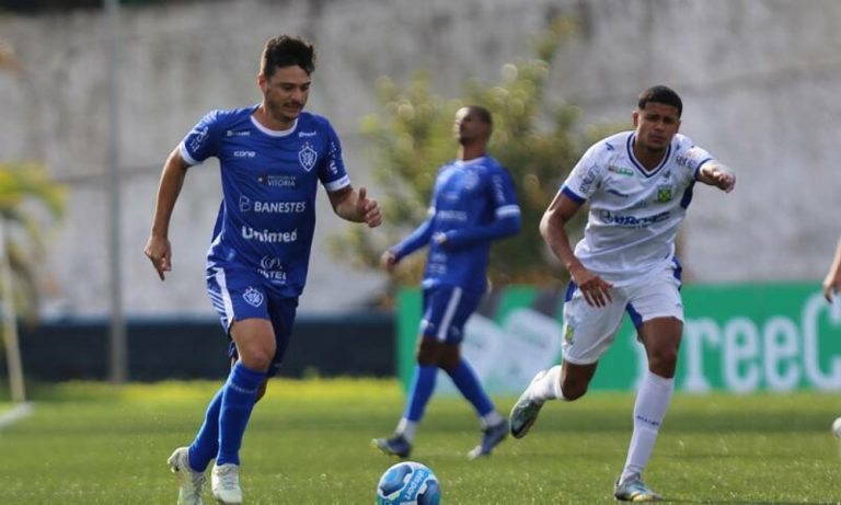 Vitória domina, mas peca na finalização e sofre primeira derrota na série D