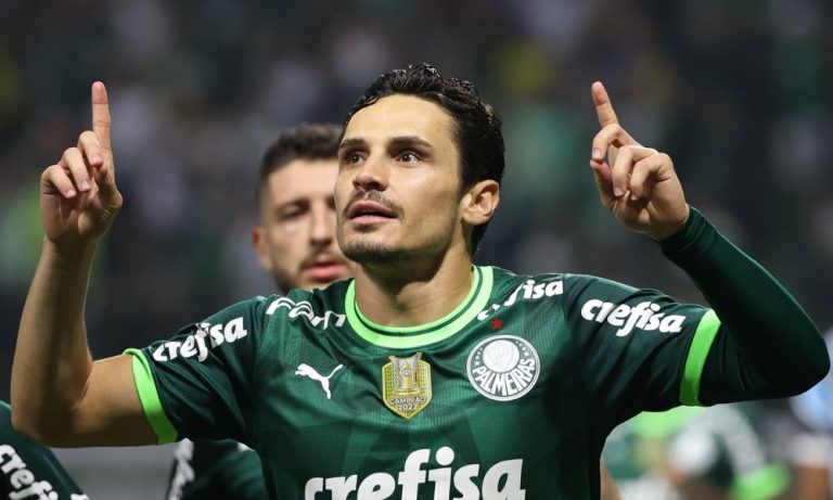 Raphael Veiga está na mira do Barcelona, diz jornal