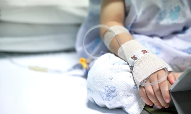 Hospitais em SP têm aumento de crianças internadas com síndrome respiratória