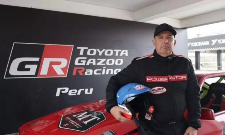 Piloto cego dirige a 180km/h em circuito