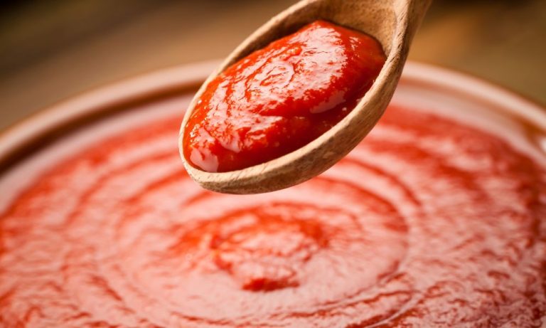 Perícia encontra fungos e ovos de parasita em molho de tomate