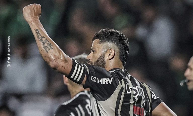 Hulk marca no fim contra o Coritiba e Atlético-MG vence a terceira seguida no Br