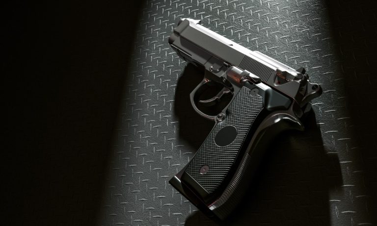 Adolescente mata amigo por acidente com a arma do pai em SC