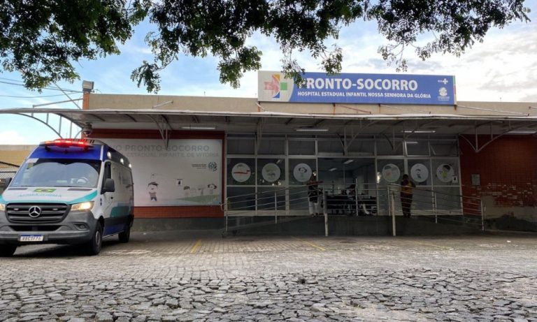 Bebê de 9 meses cai do 3º andar de prédio no ES e está em estado grave