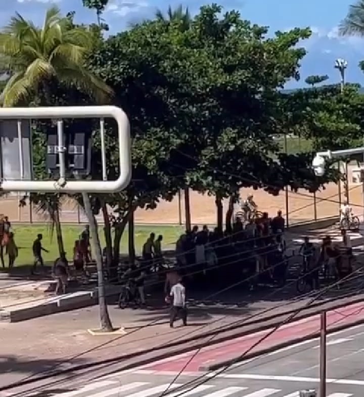 Morre o homem baleado no domingo na orla do Pina
